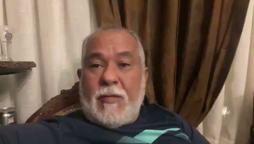 Momento do depoimento de Depoimento em vídeo de participante